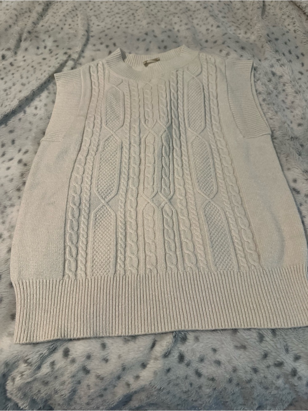 Cyrus Cream Cable Knit V-Neck Sleeveless Sweater Vest